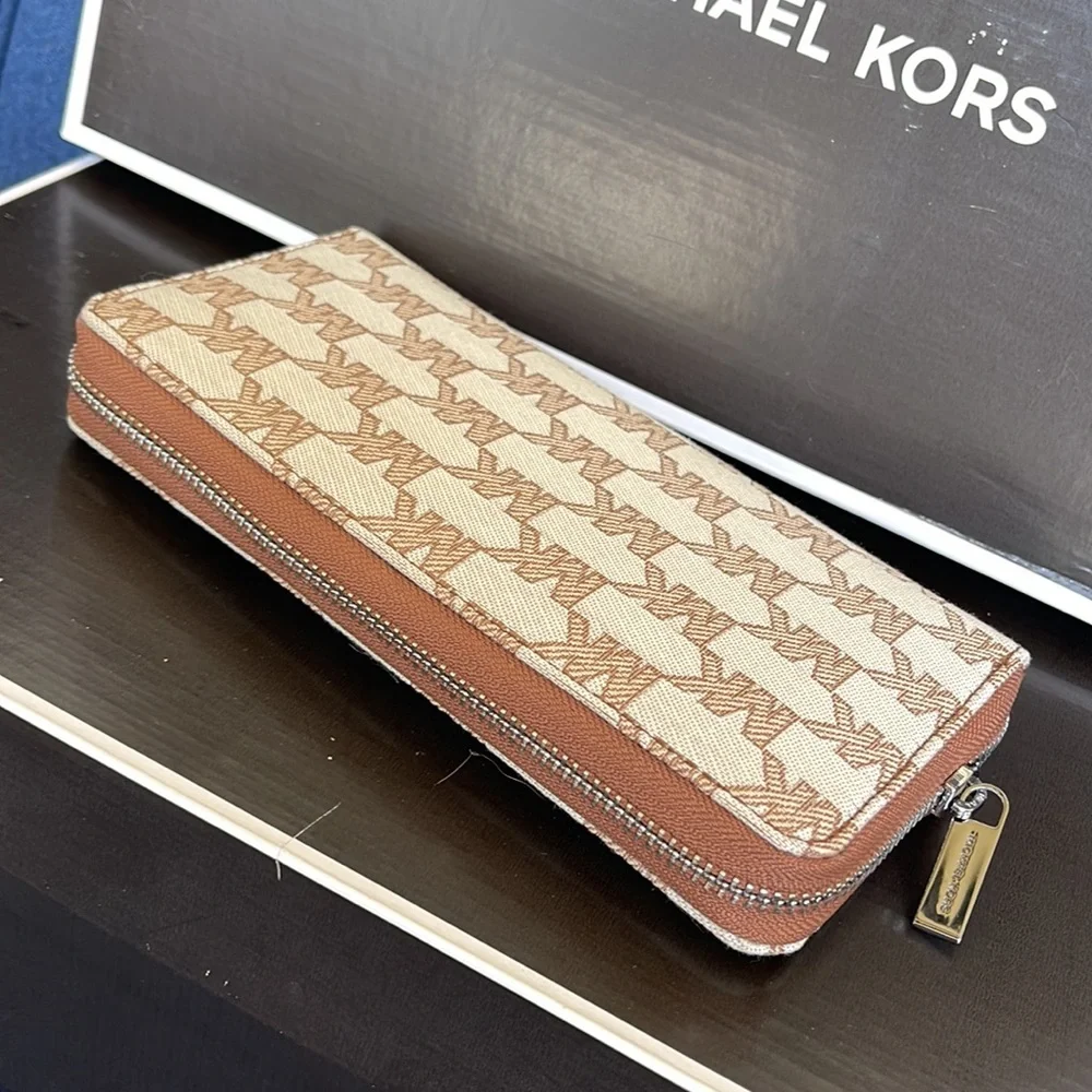 Michael Kors Men’s Women’s Cooper Tech Zip Around Continental Wallet Light Cream
